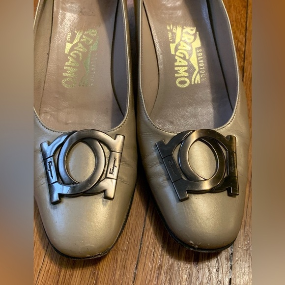 Vintage Ferragamo heels size 5 1/2 heels - Picture 6 of 8